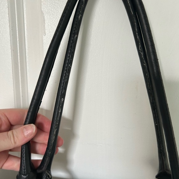 B . Makowsky Luxury Leather Women’s Purse, Shoulder Bag - Picture 8 of 14